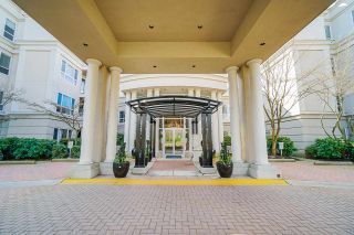 Photo 2: 207 3098 GUILDFORD Way in Coquitlam: North Coquitlam Condo for sale in "Malborough House" : MLS®# R2449072