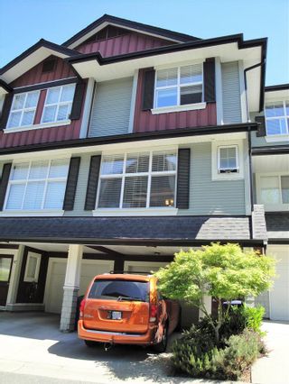 Photo 1: 66 18199 70 Avenue in Surrey: Cloverdale BC Townhouse for sale in "Augusta" (Cloverdale)  : MLS®# R2068016