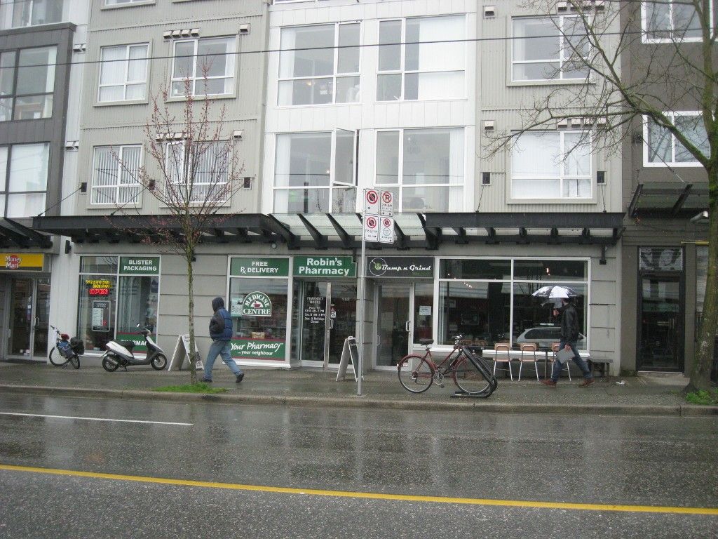 Main Photo: 916 Commercial Dr in Vancouver: Home for sale