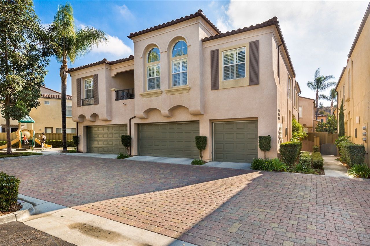 Main Photo: SCRIPPS RANCH Townhouse for sale : 2 bedrooms : 11661 Miro Cir in San Diego