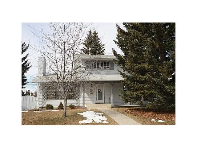Main Photo: 915 LAKE CHRISTINA WY SE in CALGARY: Lake Bonavista House for sale (Calgary)  : MLS®# C3471195