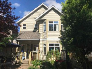 Photo 1: 1021 E 15TH Avenue in Vancouver: Mount Pleasant VE 1/2 Duplex for sale (Vancouver East)  : MLS®# R2501860