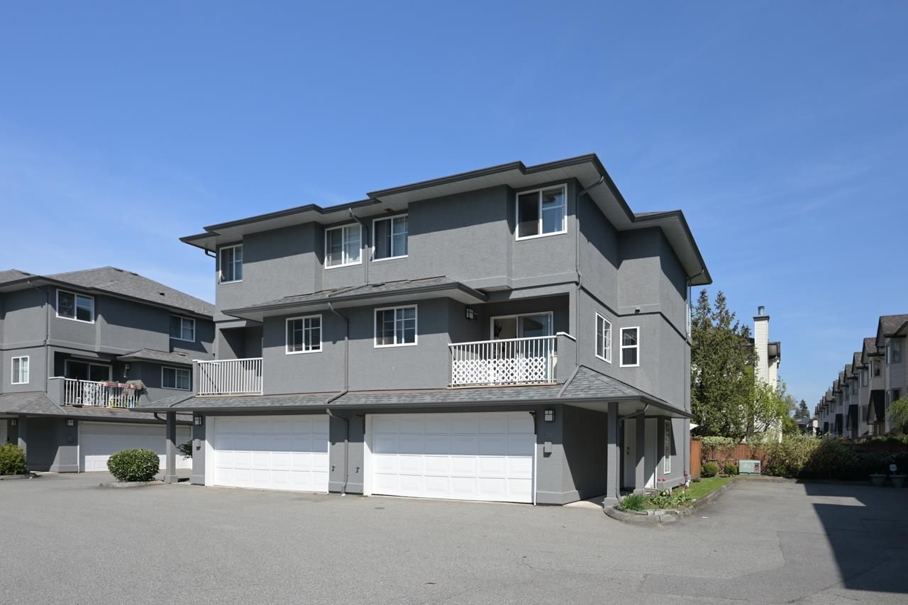 Main Photo: 26 2458 PITT RIVER Road in Port Coquitlam: Mary Hill Townhouse for sale : MLS®# R2773967