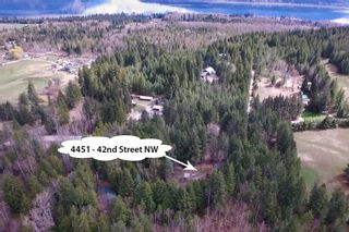 Photo 3: 4451 42nd Street NW in Salmon Arm: House for sale (Glen Eden)  : MLS®# 10251236