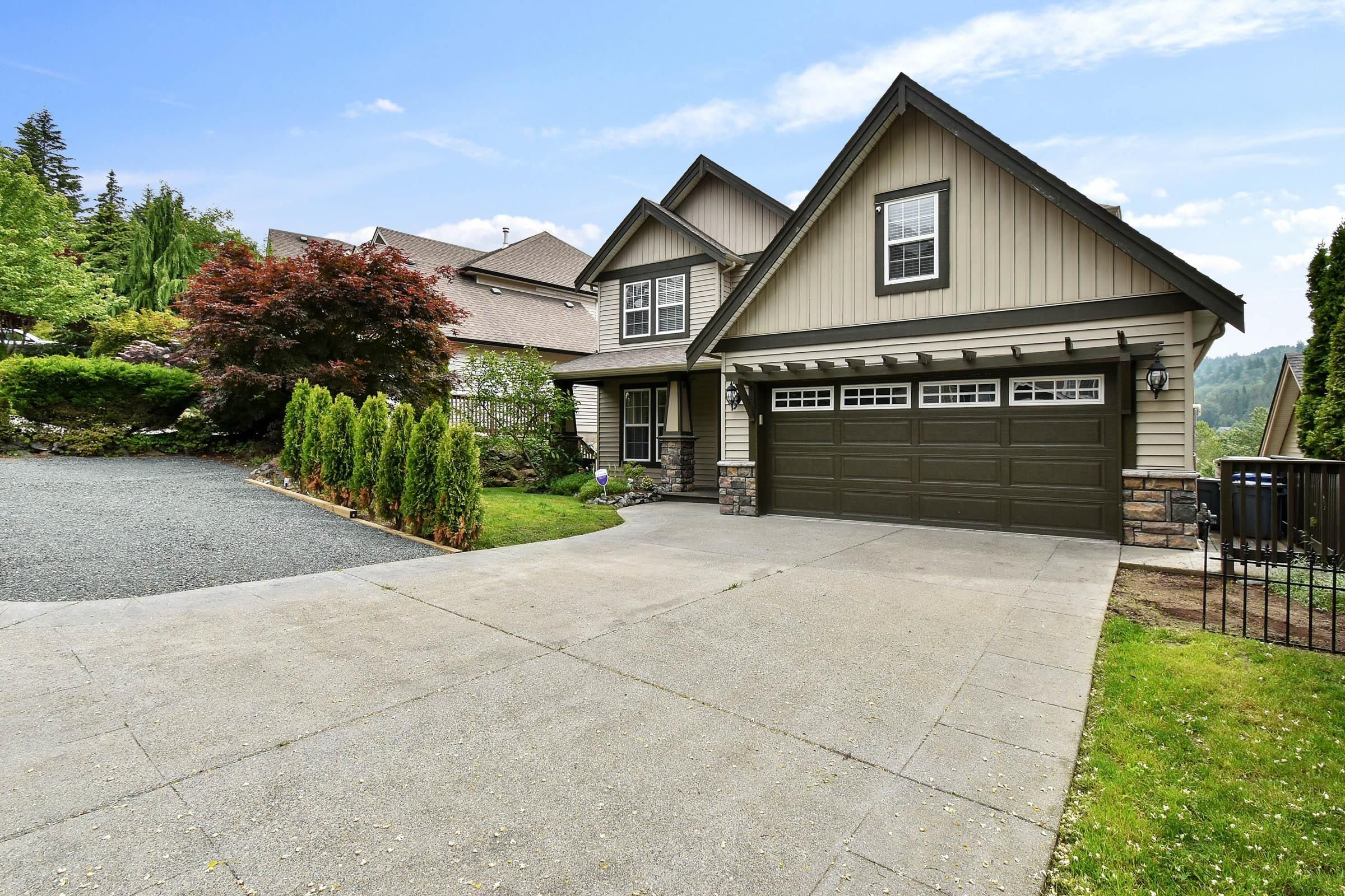 Main Photo: 5248 WEEDEN Place in Chilliwack: Promontory House for sale (Sardis)  : MLS®# R2703120