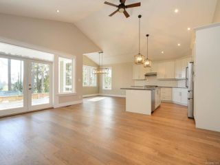 Photo 3: 692 Frayne Rd in MILL BAY: ML Mill Bay House for sale (Malahat & Area)  : MLS®# 807167