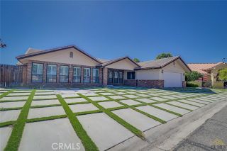 Photo 2: House for sale : 3 bedrooms : 5724 Panorama Crest Drive in Bakersfield