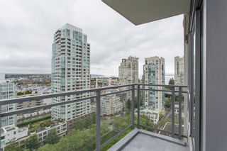 Photo 15: 1504 1455 HOWE Street in Vancouver: Yaletown Condo for sale in "POMARIA" (Vancouver West)  : MLS®# R2387626