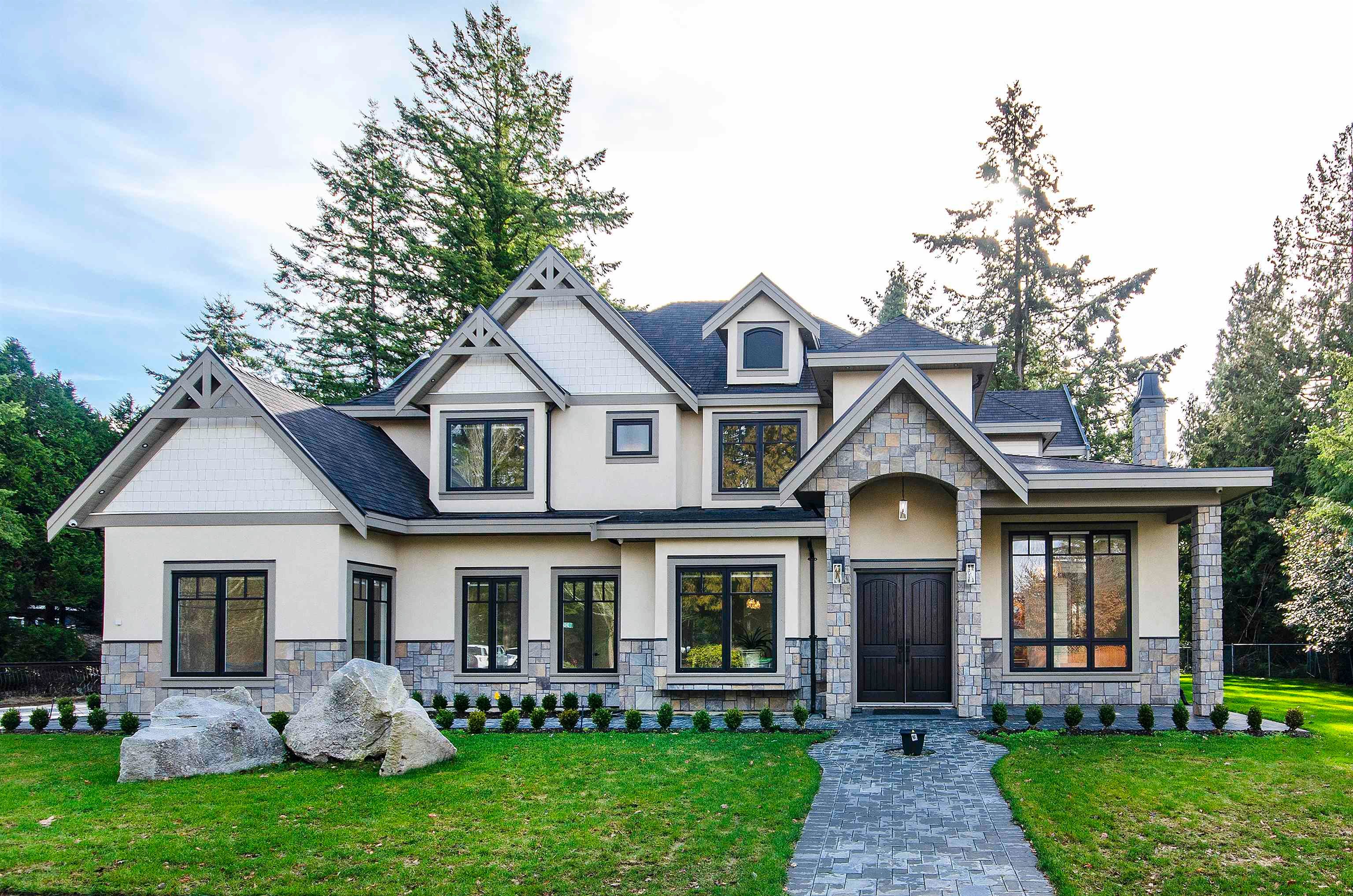 Main Photo: 13988 20A Avenue in Surrey: Elgin Chantrell House for sale (South Surrey White Rock)  : MLS®# R2753326