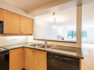 Photo 20: 304 997 W 22ND Avenue in Vancouver: Cambie Condo for sale (Vancouver West)  : MLS®# R2461524
