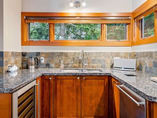 Photo 8: 2540 TRICOUNI Place in Whistler: Bayshores House for sale : MLS®# R2740292