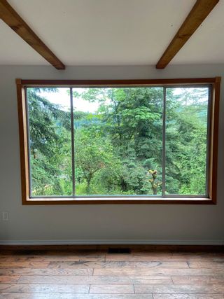 Photo 9: 284 SKYLINE Drive in Gibsons: Gibsons & Area House for sale in "The Bluff" (Sunshine Coast)  : MLS®# R2881875