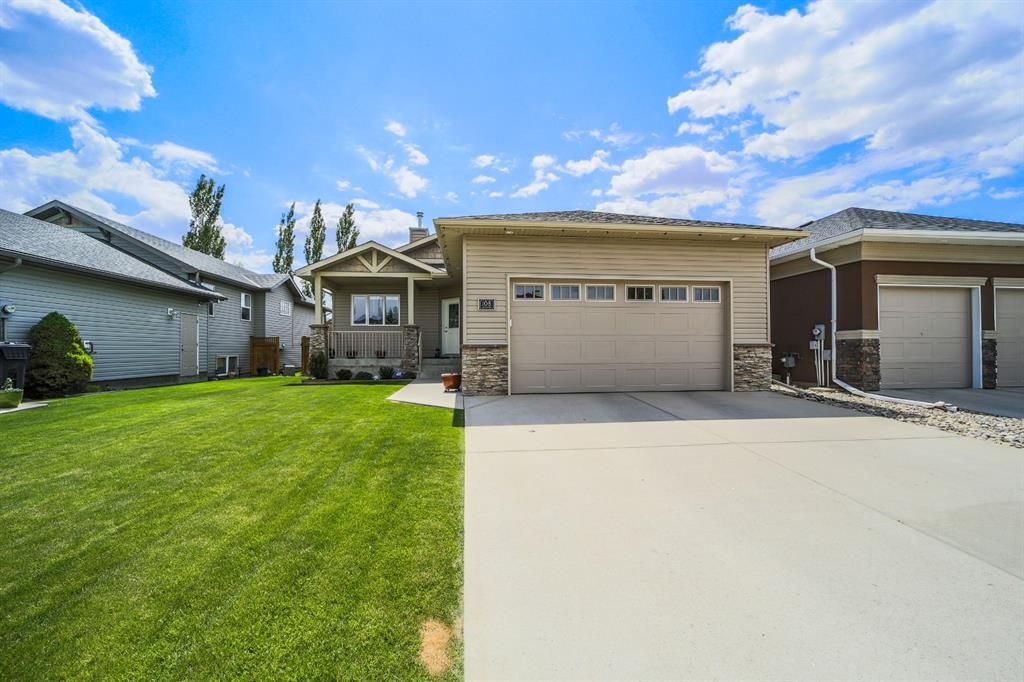 Main Photo: 108 Couleecreek Lane S in Lethbridge: House for sale : MLS®# A1225107