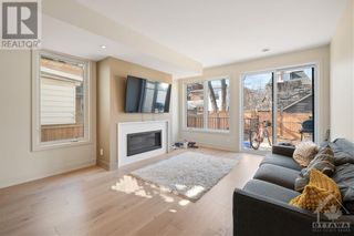 Photo 8: 13 FIFTH AVENUE UNIT#A in Ottawa: House for sale : MLS®# 1383363