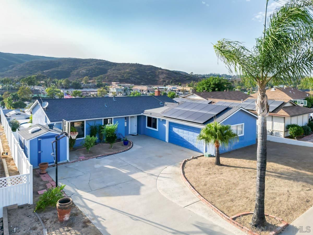 Main Photo: POWAY House for sale : 4 bedrooms : 13336 Tobiasson Rd in San Diego