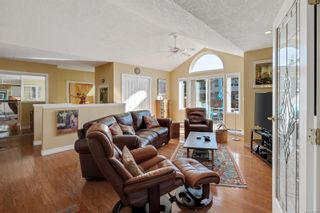 Photo 21: 33 108 Aldersmith Pl in View Royal: VR Glentana Row/Townhouse for sale : MLS®# 914859