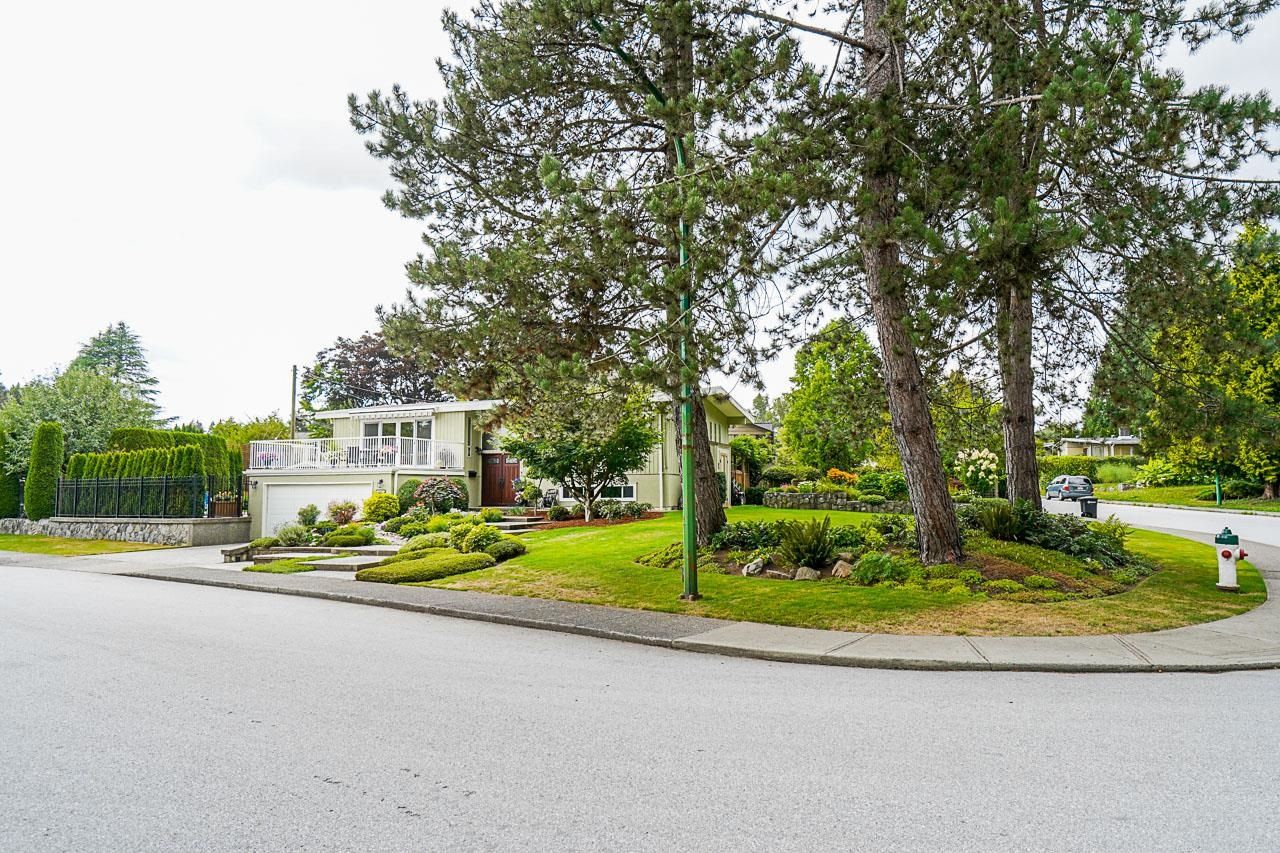 Photo 2: Photos: 7587 KRAFT PLACE in Burnaby: Government Road House for sale (Burnaby North)  : MLS®# R2614899