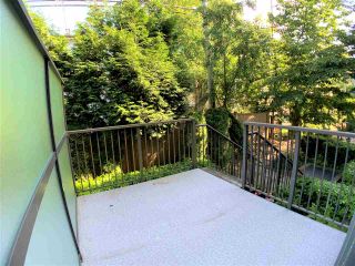 Photo 3: 201 5568 KINGS Road in Vancouver: University VW Townhouse for sale (Vancouver West)  : MLS®# R2414641