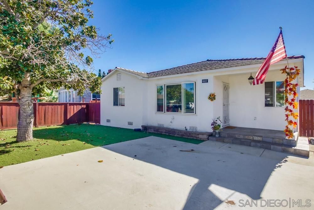 Main Photo: SAN DIEGO House for sale : 3 bedrooms : 6837 Amherst St