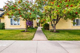 Photo 1: 3215 2 Street NW in Calgary: Mount Pleasant Row/Townhouse for sale : MLS®# A1035633