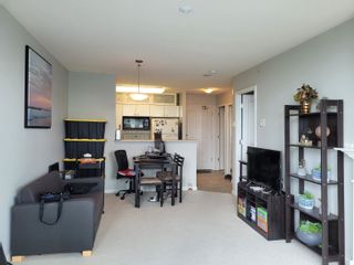 Photo 8: 802 6611 SOUTHOAKS Crescent in Burnaby: Highgate Condo for sale (Burnaby South)  : MLS®# R2706346