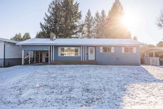 Photo 1: 33494 WESTBURY Avenue in Abbotsford: Central Abbotsford House for sale : MLS®# R2740607