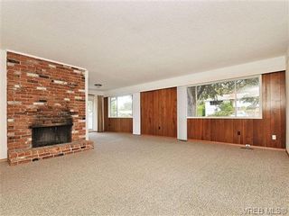 Photo 2: 1275 Queensbury Ave in VICTORIA: SE Cedar Hill House for sale (Saanich East)  : MLS®# 650301
