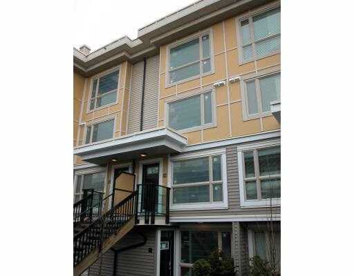 Main Photo: 38 728 W 14TH STREET in : Mosquito Creek Townhouse for sale : MLS®# V695393