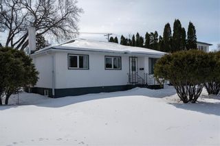 Photo 1: 958 Dugas Street in Winnipeg: Windsor Park Residential for sale (2G)  : MLS®# 202305337