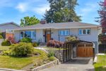 Main Photo: 1052 Gosper Cres in Esquimalt: Es Kinsmen Park House for sale : MLS®# 934023