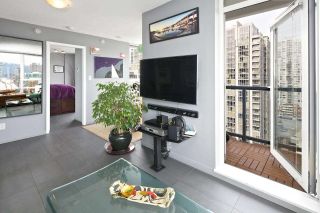 Photo 5: 2508 928 BEATTY Street in Vancouver: Yaletown Condo for sale in "THE MAX by CONCORD PACIFIC" (Vancouver West)  : MLS®# R2047968