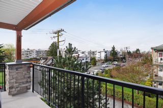 Photo 17: 301 5465 203RD Street in Langley: Langley City Condo for sale in "STATION 54" : MLS®# F1436316