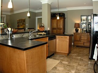 Photo 3: 101A 45595 TAMIHI Way in Sardis: Vedder S Watson-Promontory Condo for sale in "THE HARTFORD" : MLS®# H2901302