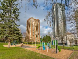 Photo 38: 604 4350 BERESFORD Street in Burnaby: Metrotown Condo for sale in "Carlton on the Park" (Burnaby South)  : MLS®# R2651162