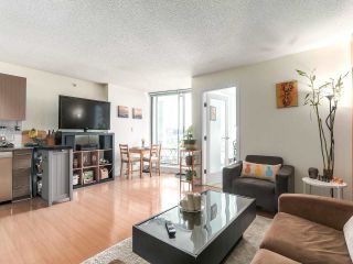 Photo 5: 908 550 TAYLOR Street in Vancouver: Downtown VW Condo for sale in "THE TAYLOR" (Vancouver West)  : MLS®# R2174831