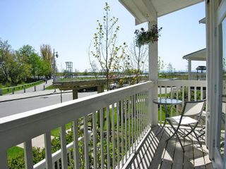 Photo 2: 5 4311 BAYVIEW ST in Richmond: Steveston South Townhouse for sale in "IMPERIAL LANDING" : MLS®# V586813