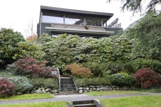Main Photo: 3277 QUESNEL Drive in Vancouver: Dunbar House for sale (Vancouver West)  : MLS®# R2416863