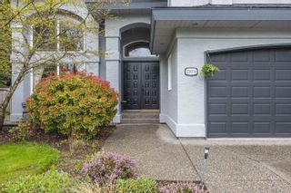 Photo 2: 21075 45 Place in Langley: Brookswood Langley House for sale in "Cedar Ridge Estates" : MLS®# R2679402