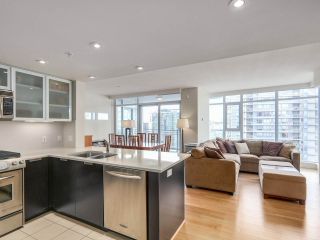 Photo 2: 2301 1205 W HASTINGS STREET in Vancouver: Coal Harbour Condo for sale (Vancouver West)  : MLS®# R2191331