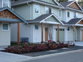 Photo 6: 42 2109 13th St in COURTENAY: CV Courtenay City Row/Townhouse for sale (Comox Valley)  : MLS®# 831816