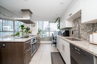 Photo 11: 2702 717 JERVIS Street in Vancouver: West End VW Condo for sale in "Emerald West" (Vancouver West)  : MLS®# R2860346