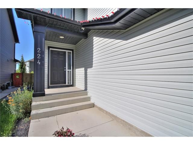 Photo 2: Photos: 224 EVERMEADOW Avenue SW in Calgary: Evergreen House for sale : MLS®# C4071056