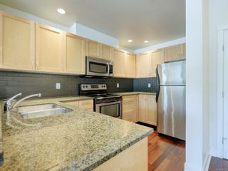 Photo 5: 303 631 Brookside Rd in Colwood: Co Latoria Condo for sale : MLS®# 907984