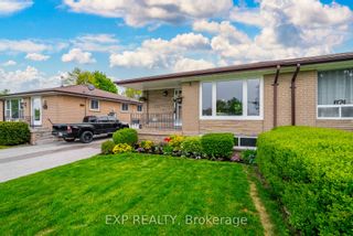 Photo 3: 872 Modlin Road in Pickering: Bay Ridges House (Bungalow) for sale : MLS®# E6034192
