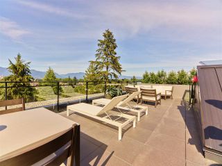 Photo 2: 404 633 W KING EDWARD Avenue in Vancouver: Cambie Condo for sale in "AMBER BY ARAGON" (Vancouver West)  : MLS®# R2482114