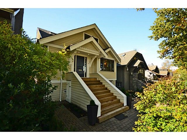 Main Photo: 4679 BLENHEIM Street in Vancouver: Dunbar House for sale in "Dunbar" (Vancouver West)  : MLS®# V1031807