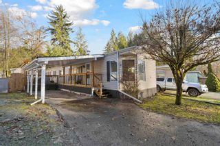 Photo 2: 34 10221 WILSON Street: Manufactured Home for sale in Mission: MLS® #R2866485