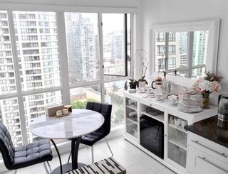 Photo 4: 2404 939 HOMER Street in Vancouver: Yaletown Condo for sale in "THE PINNACLE" (Vancouver West)  : MLS®# R2088253