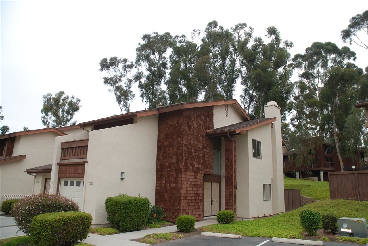 Main Photo: Residential for sale : 3 bedrooms : 10252 Caminito Surabaya in San Diego