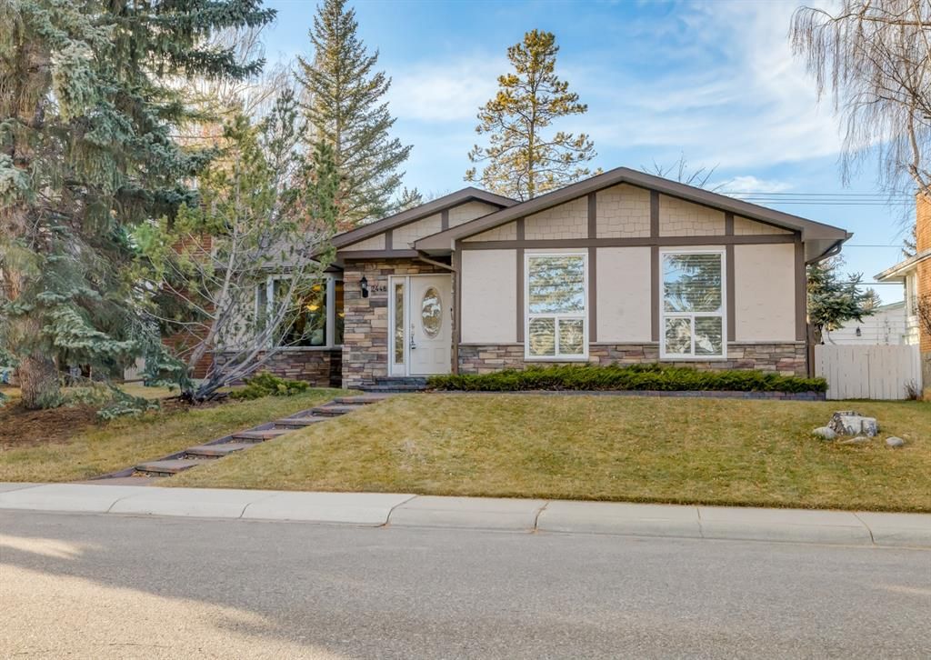 Main Photo: 2448 Palisade Drive SW in Calgary: Palliser Detached for sale : MLS®# A1159386